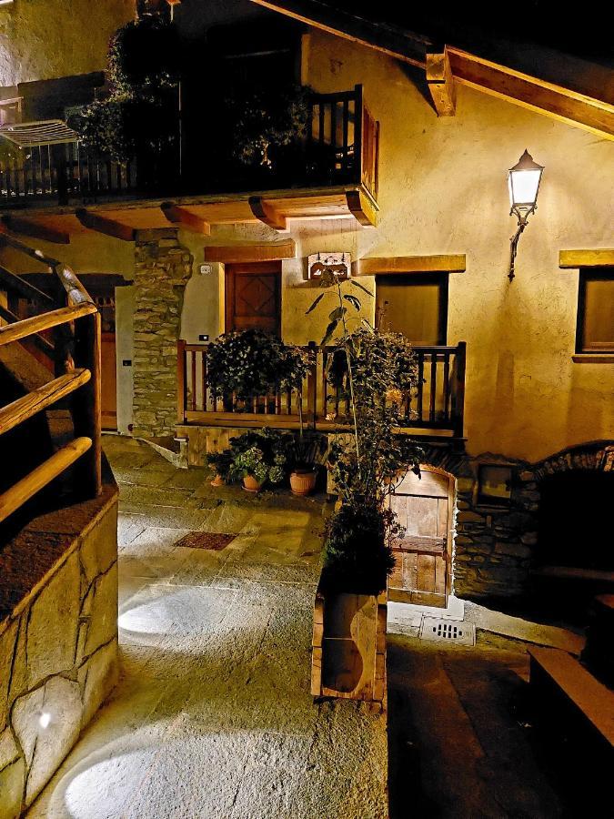 Appartamento Le Bourneau Aosta Buitenkant foto