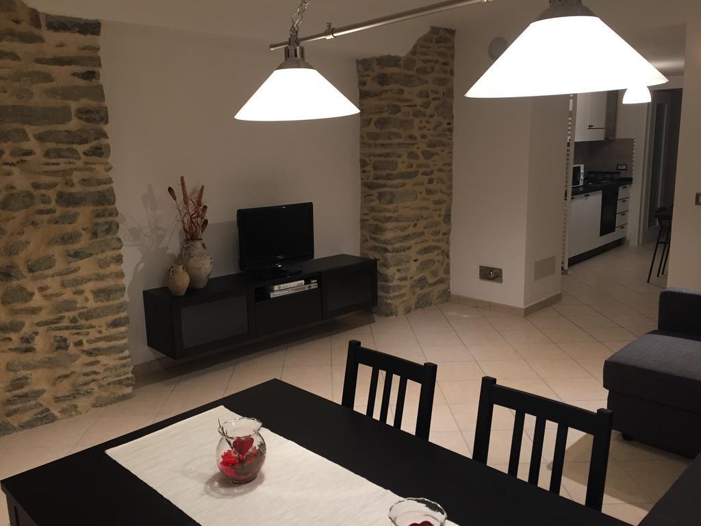 Appartamento Le Bourneau Aosta Buitenkant foto